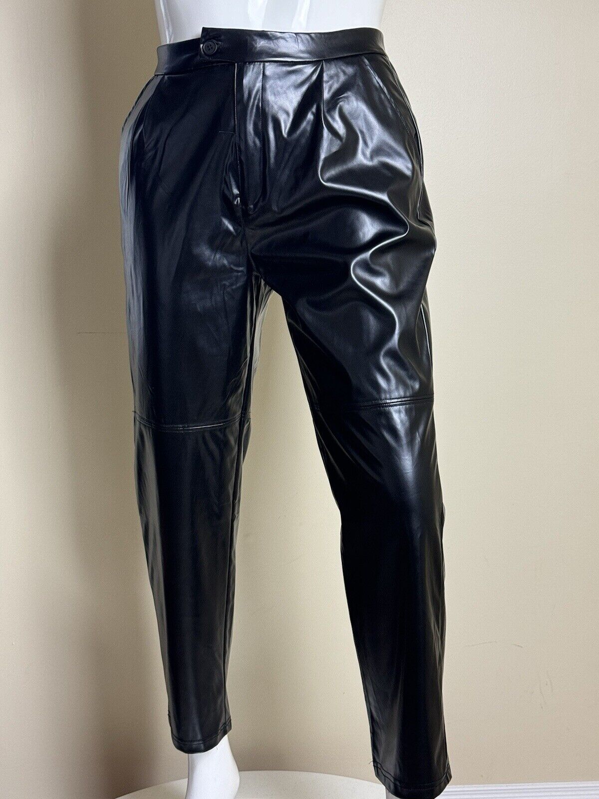 Halston Women’s Faux Leather Black Pants Sz M