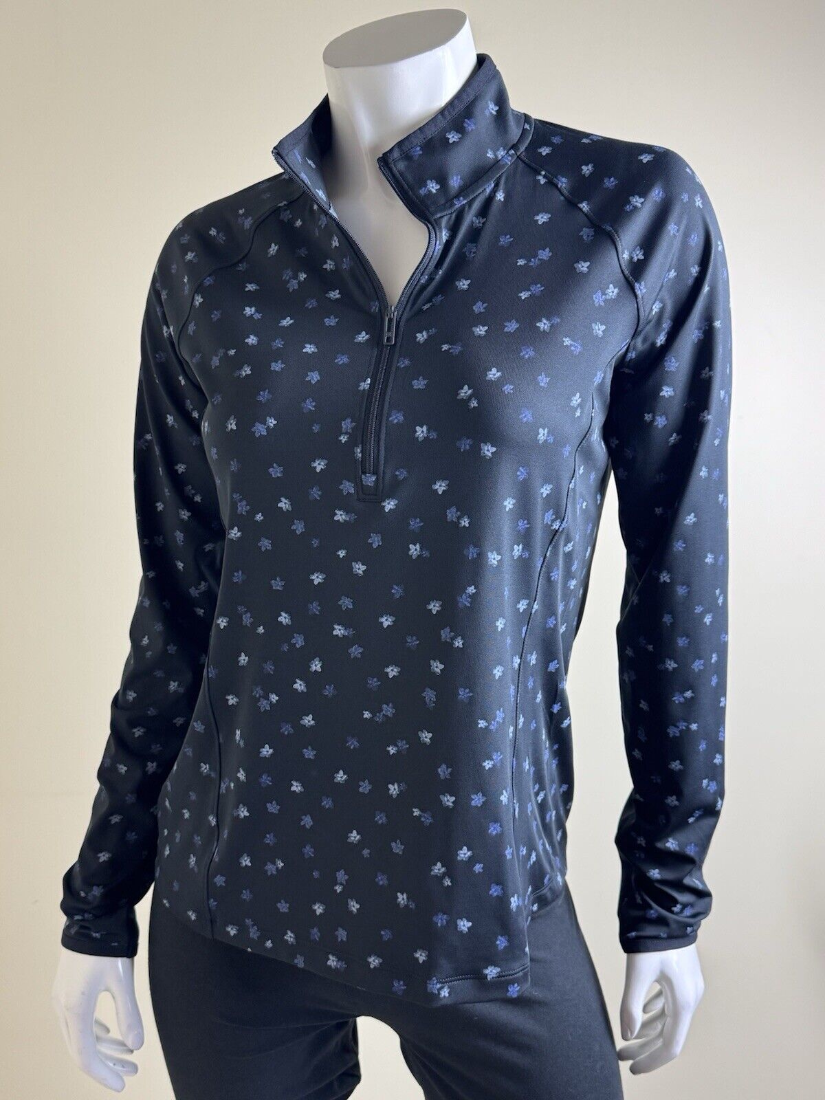 Under Armour Women's Golf Sweatshirt Size M