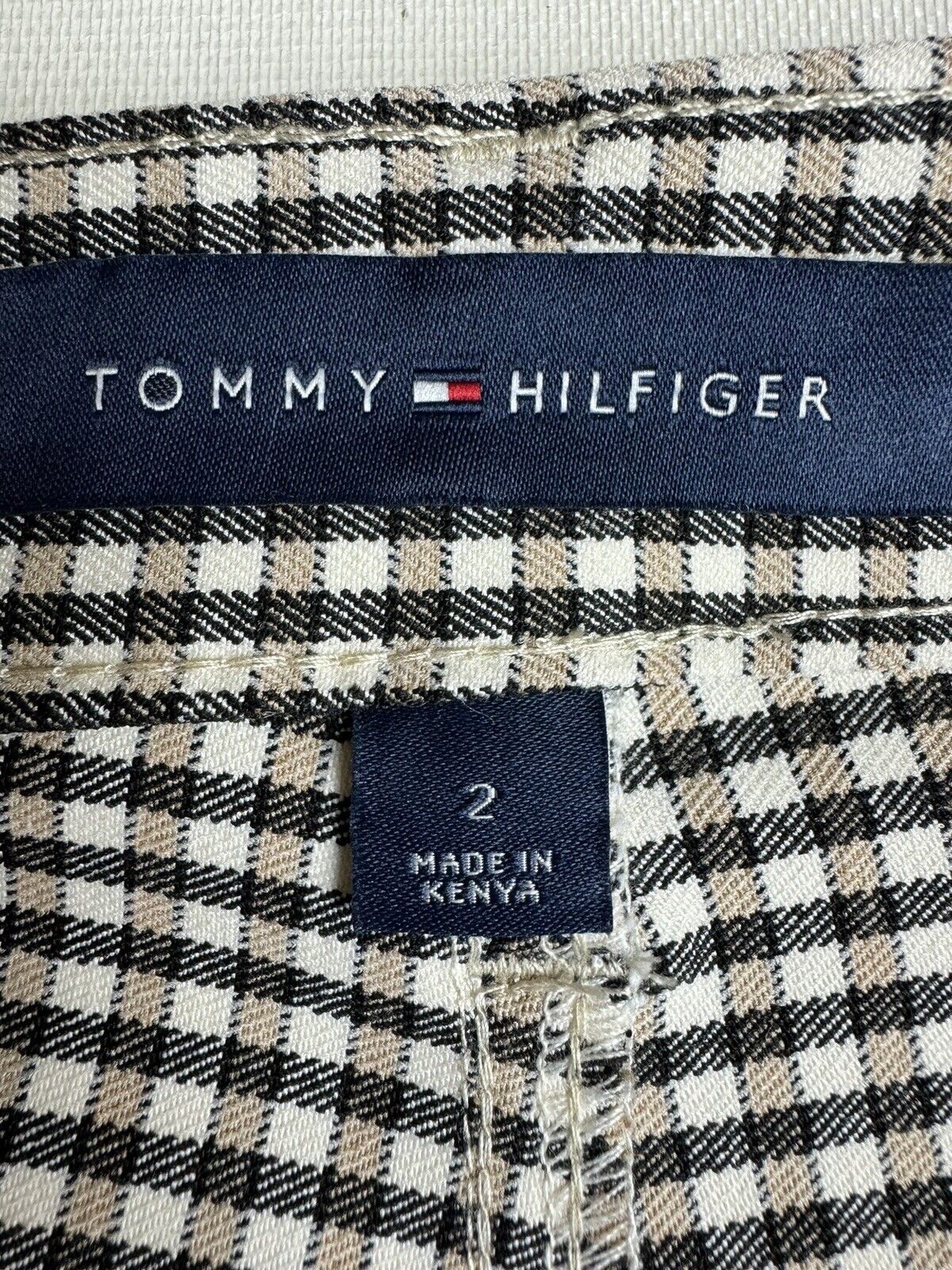 Tommy Hilfiger Women’s Plaid Pants Sz 2.   (67)