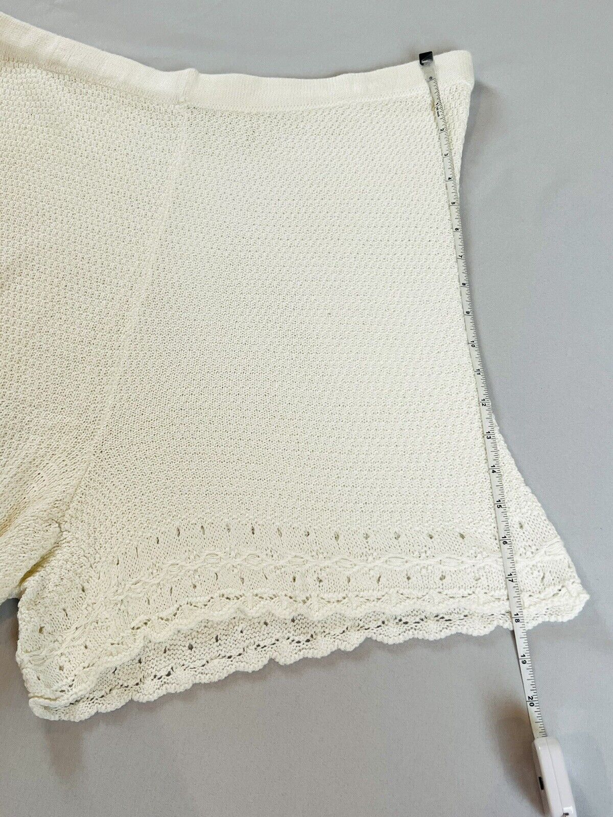 NO COMMENT WOMEN’S PLUS Sz 2X Knit Sweater Shorts Ivory