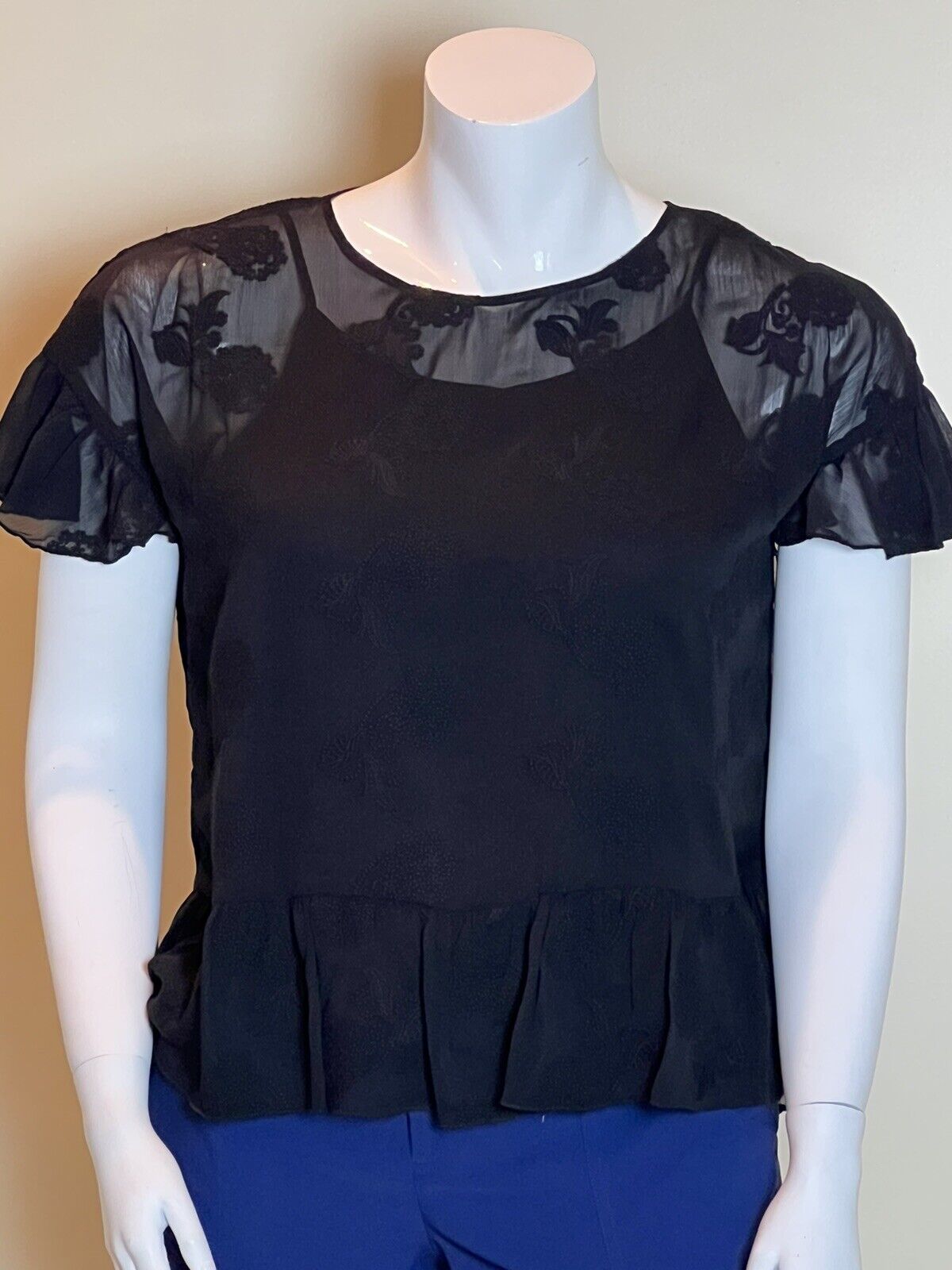 MaxSport Woman’s Sz L Black Lace Short Sleeves $248 Retail (2)