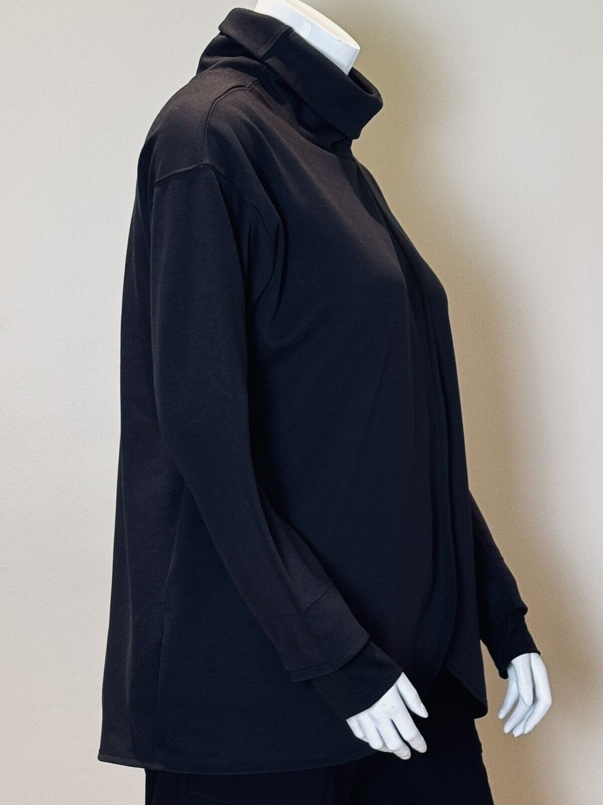 Nike Dri-Fit Women Turtle Neck Black Sweatshirt Open Front Sz L.    (61)