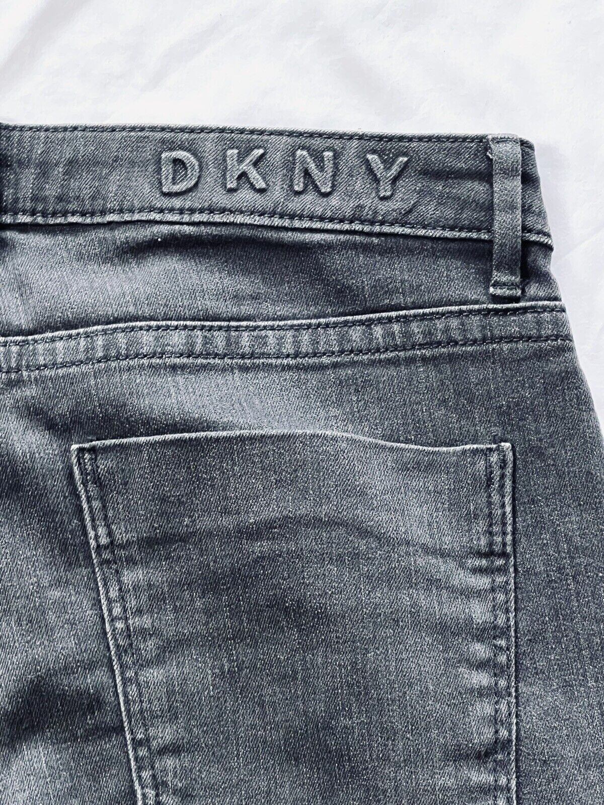 DKNY Jeans Women's Charcoal Gray Denim Jeans Sz 30