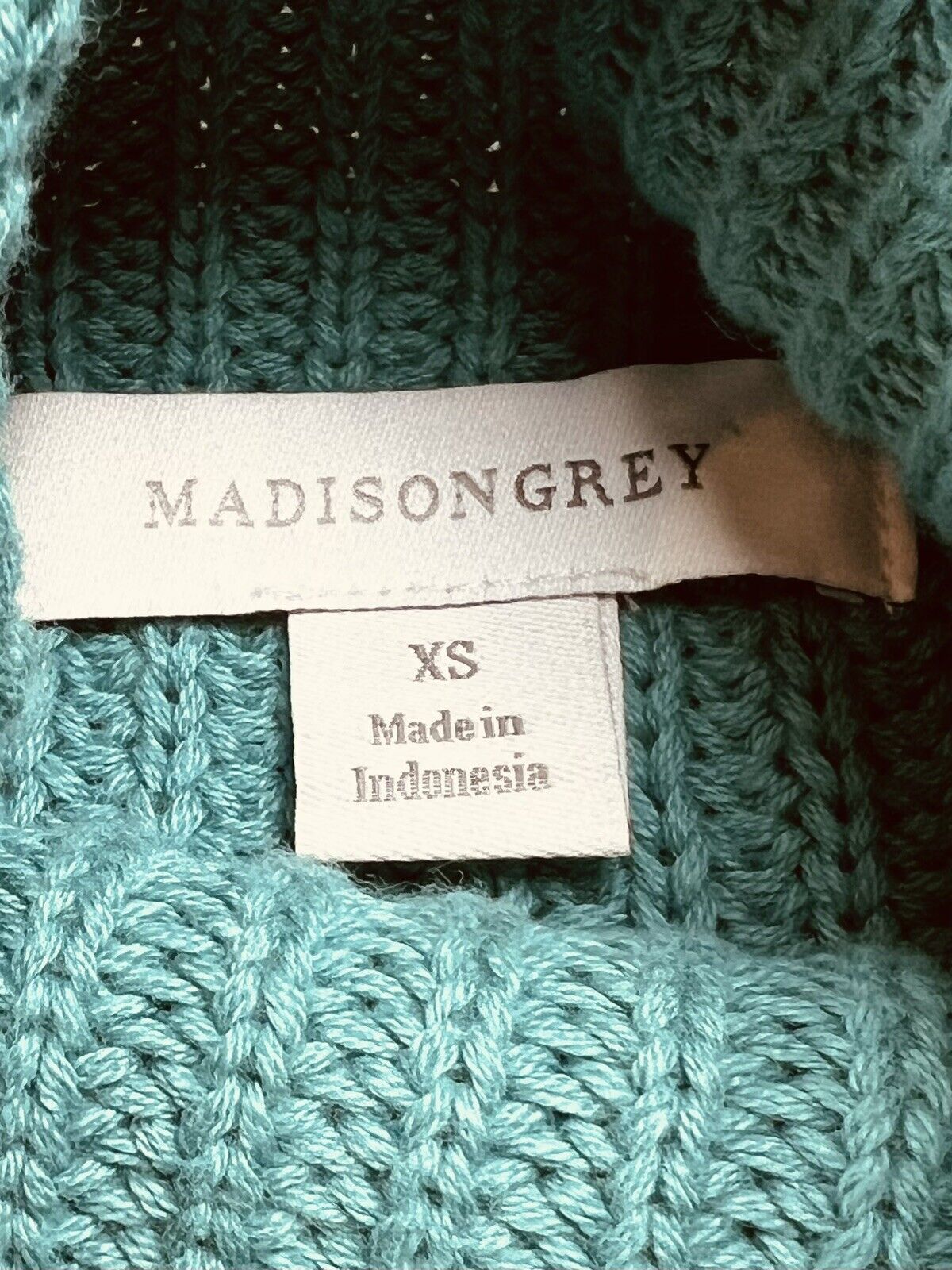 MadisonGrey Women’s Aqua Green Sweater Size XS