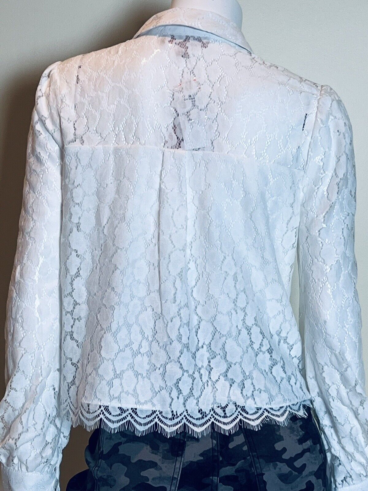 Philosophy Lace Top Women’s Sz M White Long Sleeve $98 Retail (2)