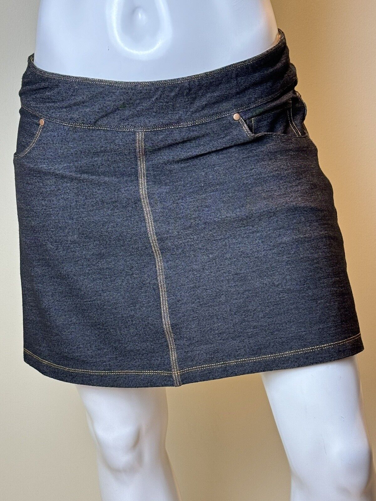 QED Style Skirt Black Skort Sz S. (62)