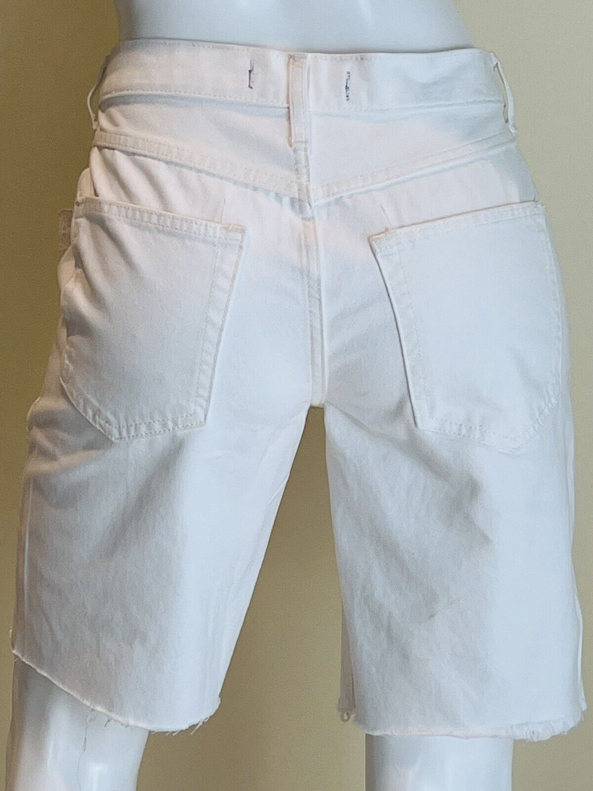 Free People Women’s Mid Rise Distressed White Jean Shorts Size 25