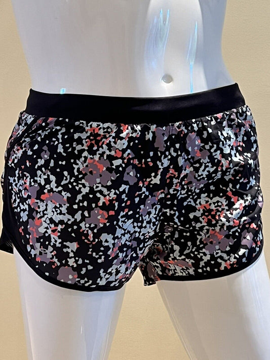 Under Armour Women's Running Shorts Heat gear Black Size L multicolor print