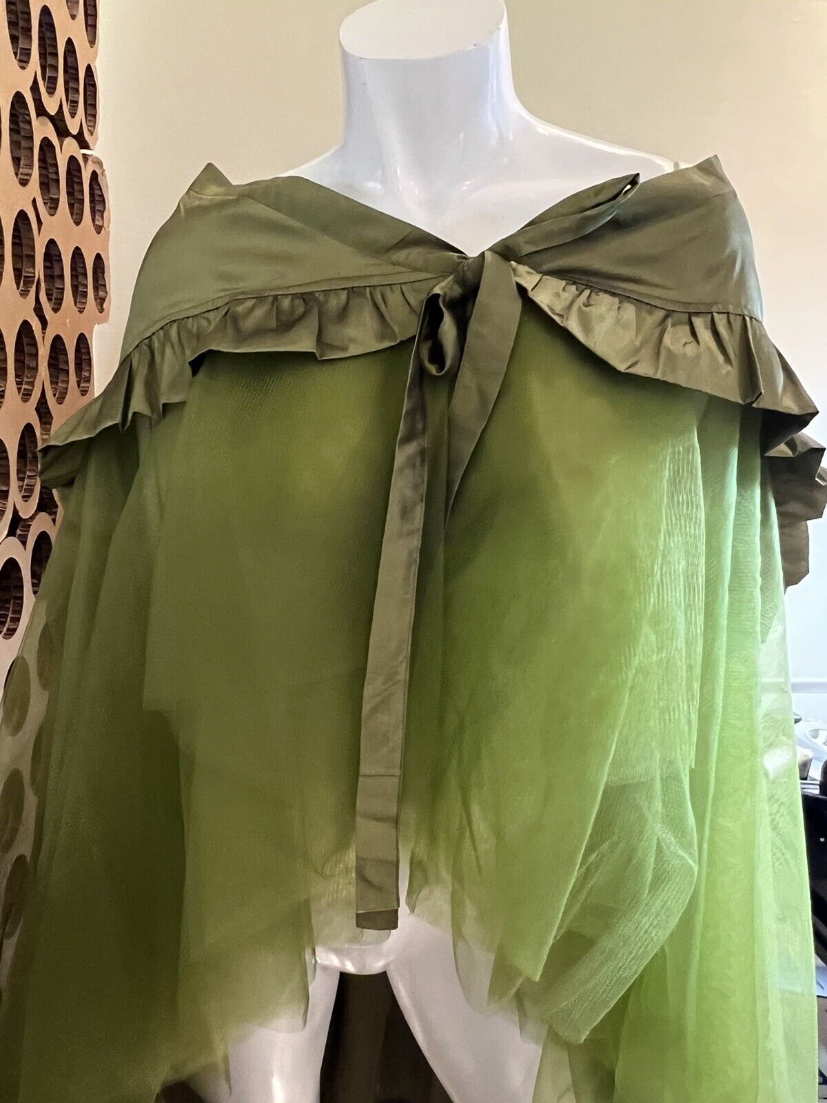 Belle Poque Women’s Cape Skirt Bustle Sz One Sizes Green