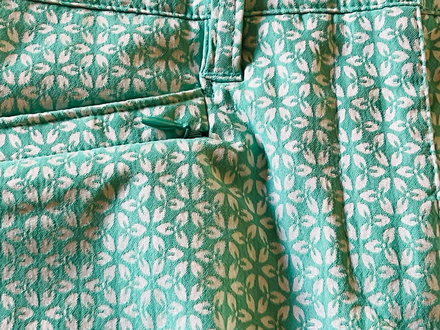 NIVO Women’s Golf Skirt Green w/White Print Sz 2