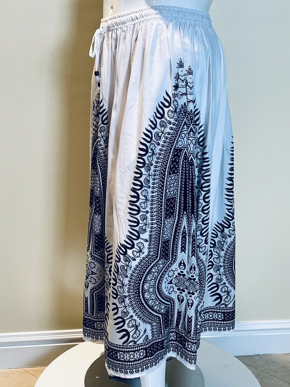 Gypsie Blu Boho Maxi Skirt White Black Mandala Sz XL Elastic Waist (9)