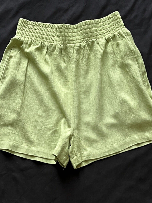 Walter Baker: Women’s Shorts Sz M Green $158 Retail