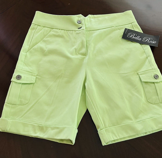 Bella Rose Women’s Shorts Green Size 6