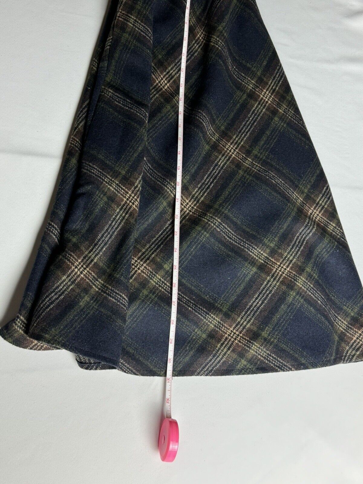 (I) Women’s Plaid Full Flare Skirt Sz S.     (62)