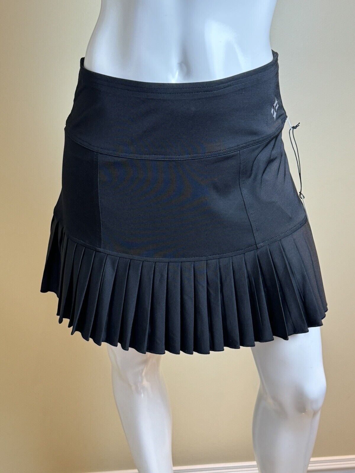 JOFIT Women’s Skort Pull On Tennis Golf Stretch Ruffled Skirt Sz S Black.  (67)