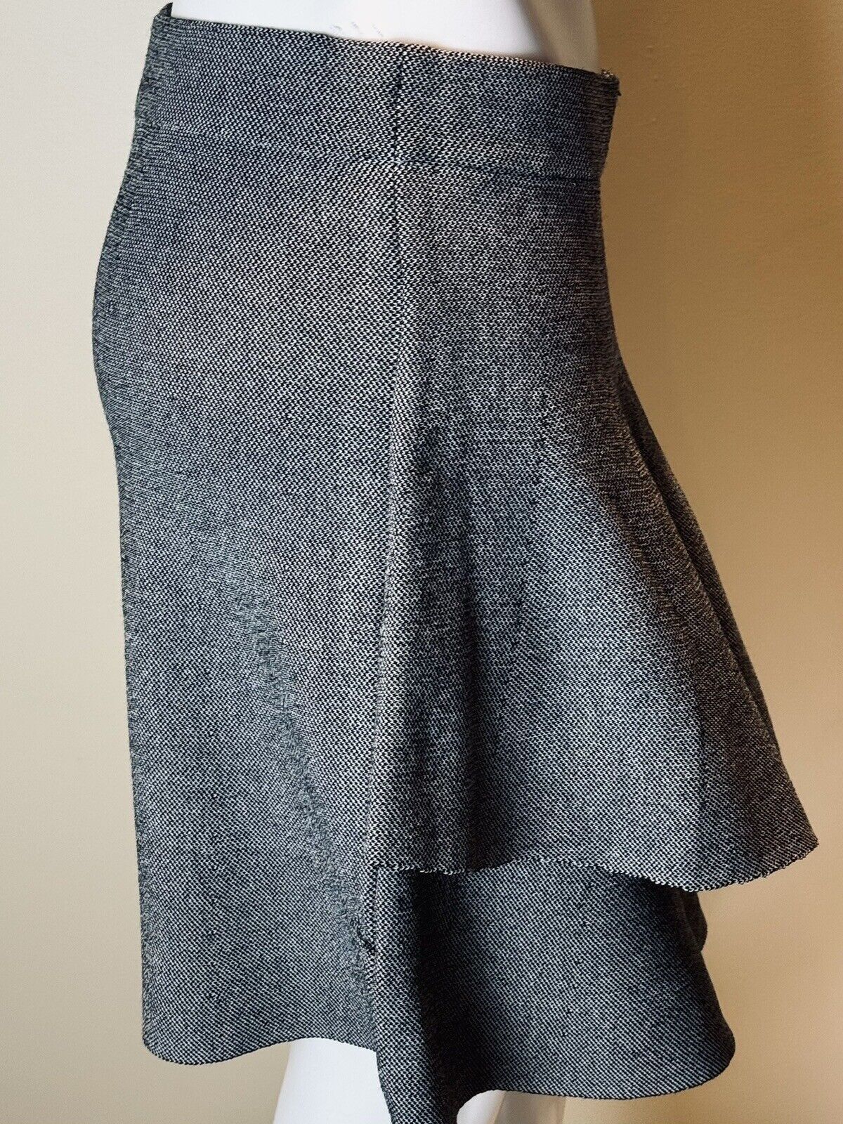 BBJ Los Angeles Women’s Skirt Gray Sz L   (56)