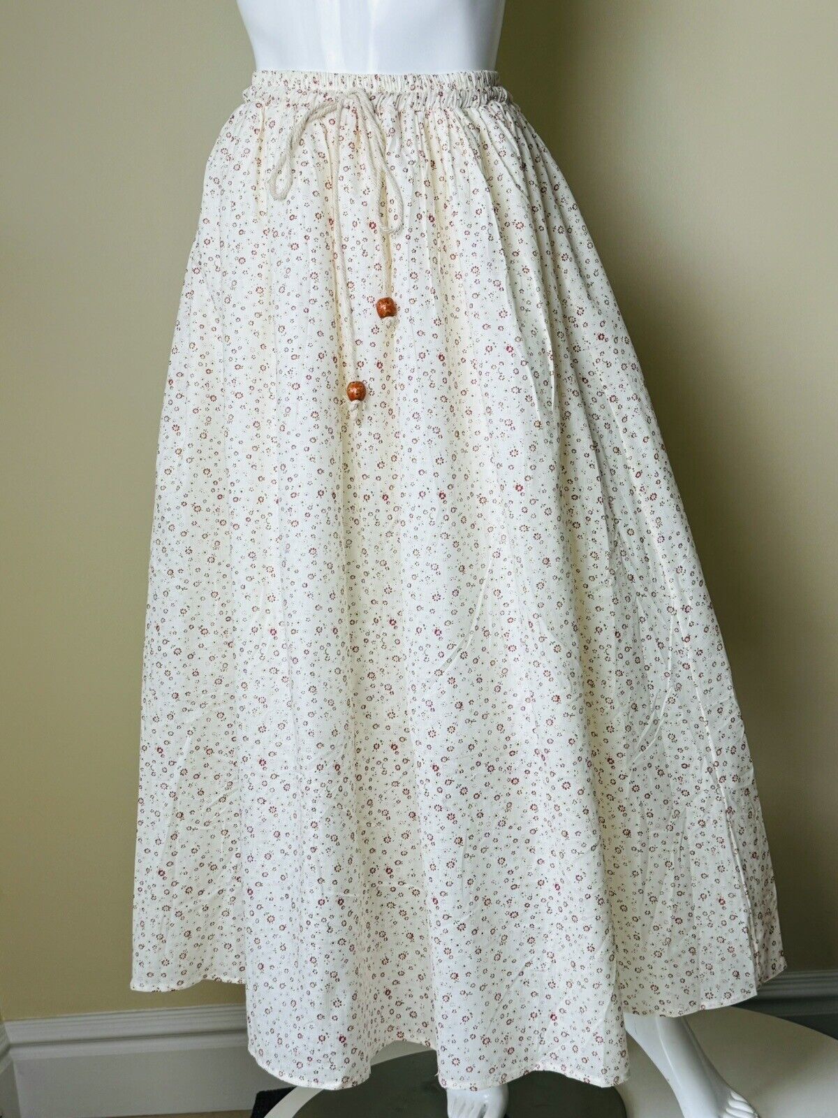 Women's Long Skirt Floral Size S. (73)