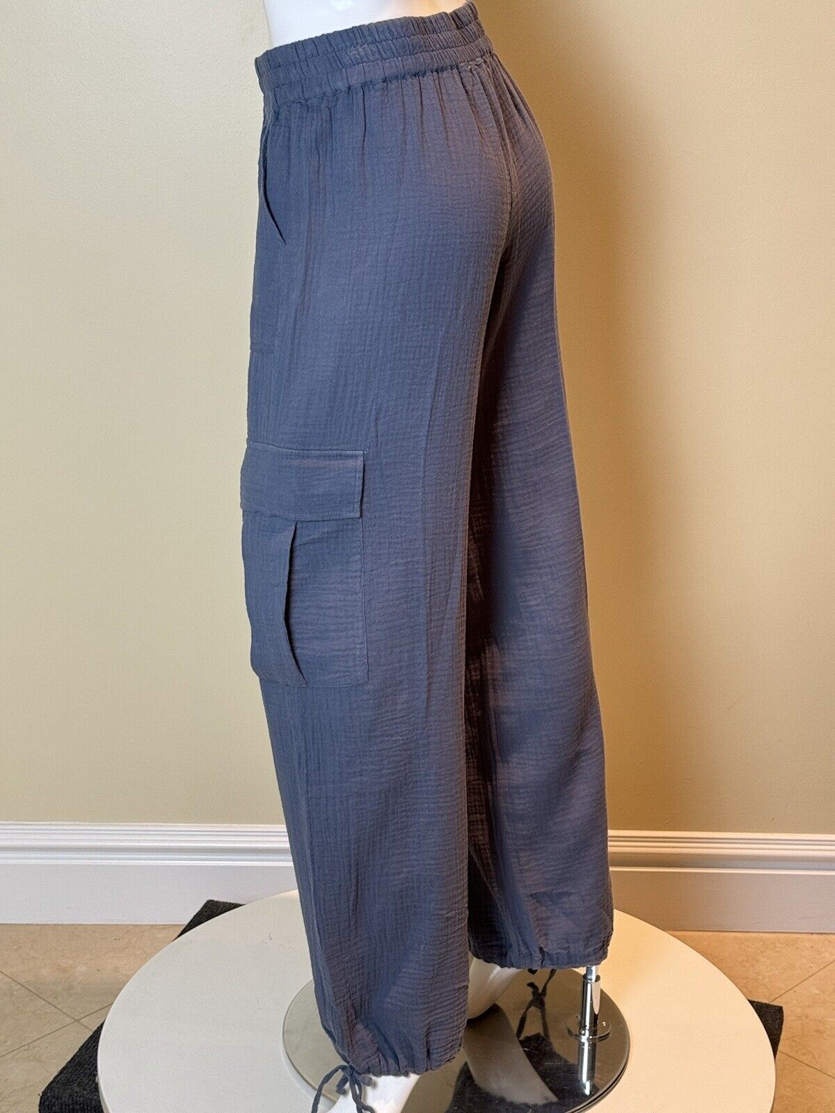 Indigo Rein Gray Cargo Cotton Loose Pants Sz M. (70)