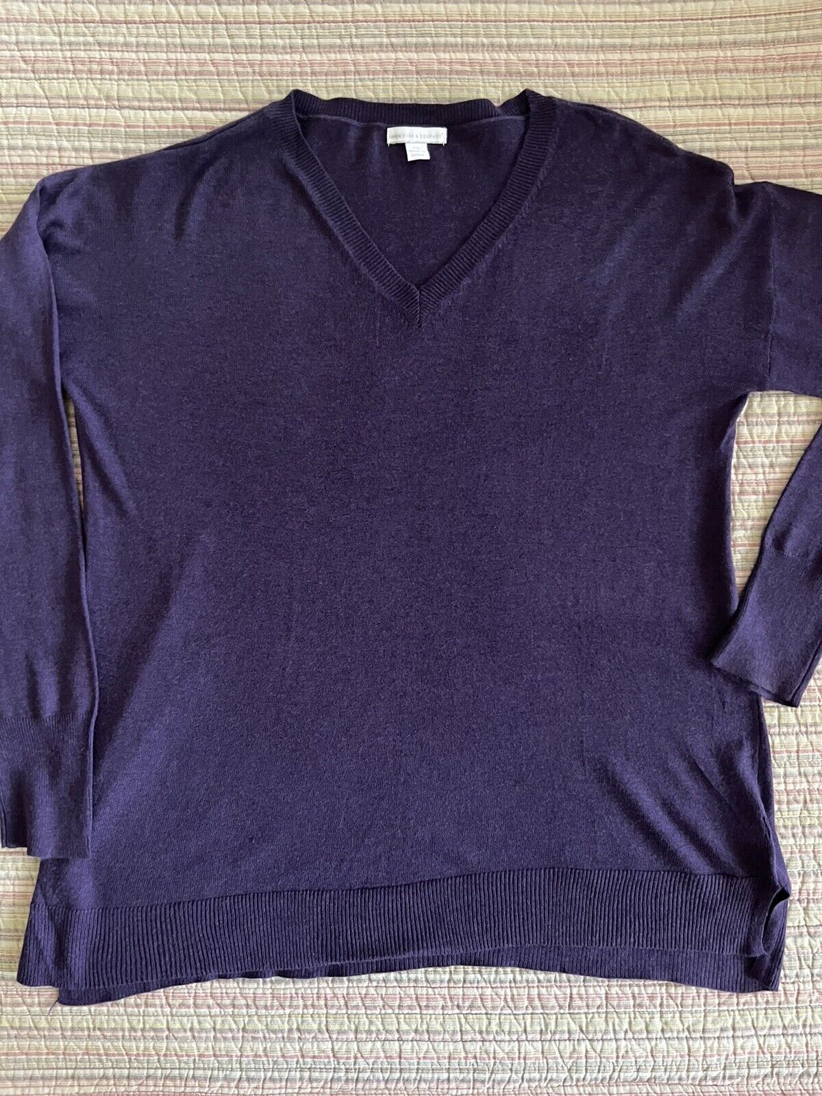 New York and Company Women’s V Neck Sweater Purple Sz 2X